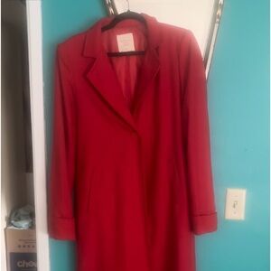 Fantastic Fawn red, satin lined coat. One button closure. Only worn. Few times.